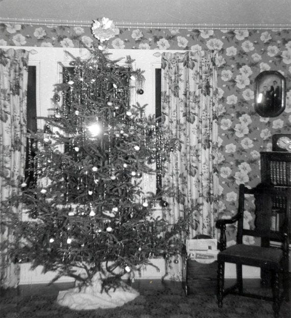 Old Fashioned Christmas Tree 1940's style OldHouseGuy Blog