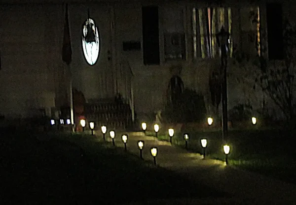 walkway -pathway lighting